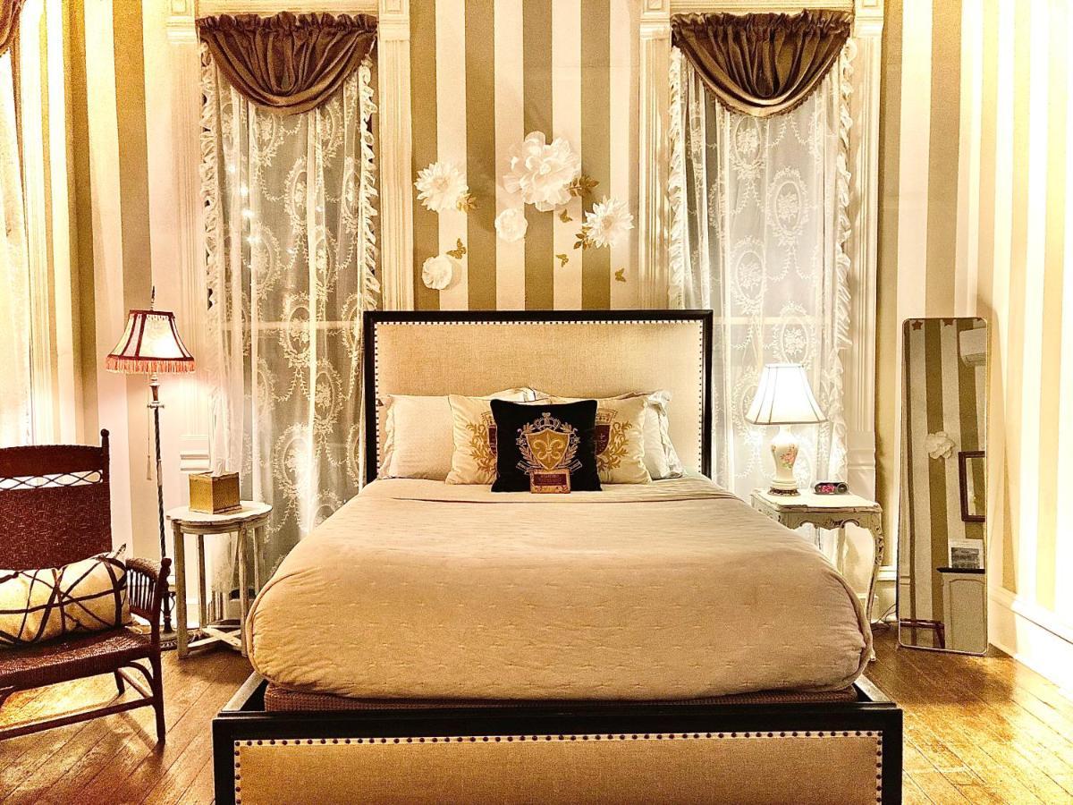 Coppersmith Inn Bed And Breakfast Галвестън Екстериор снимка