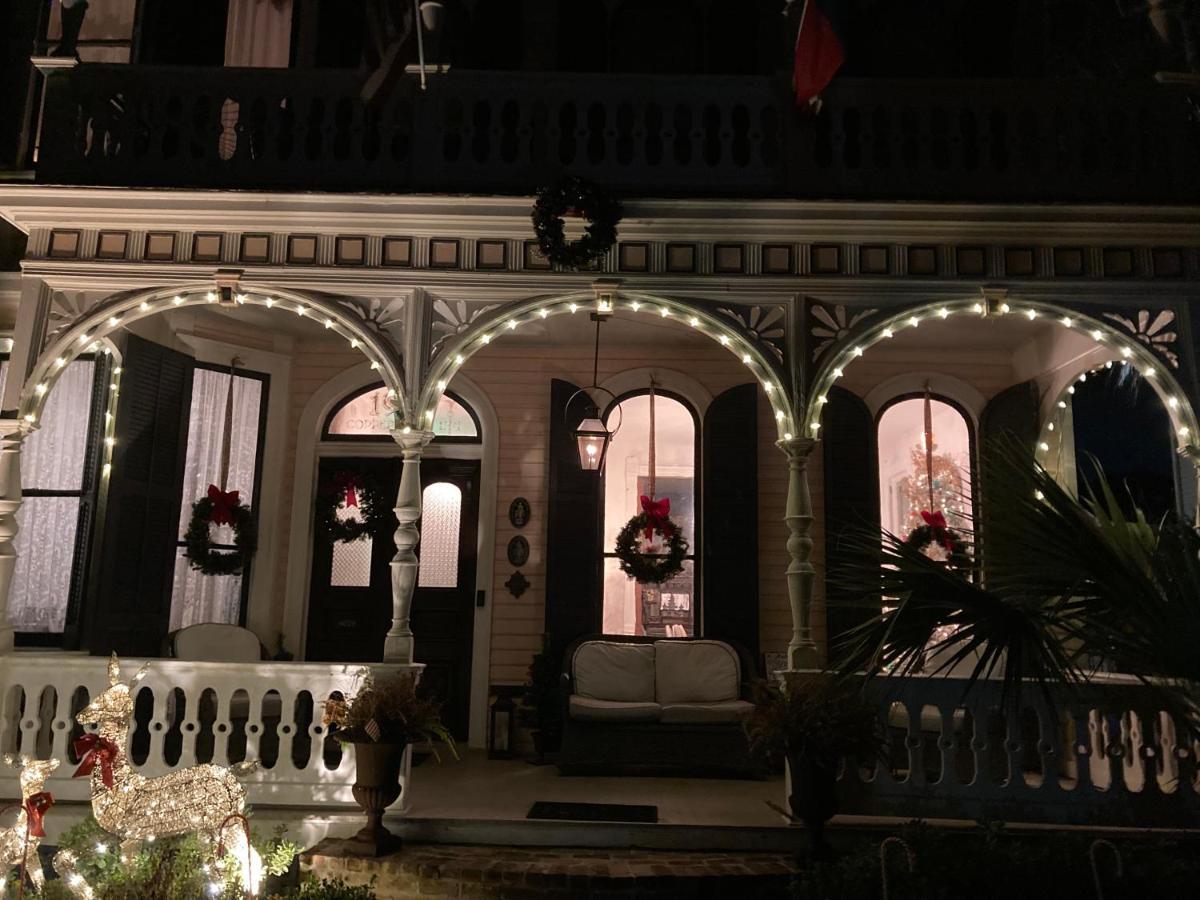 Coppersmith Inn Bed And Breakfast Галвестън Екстериор снимка