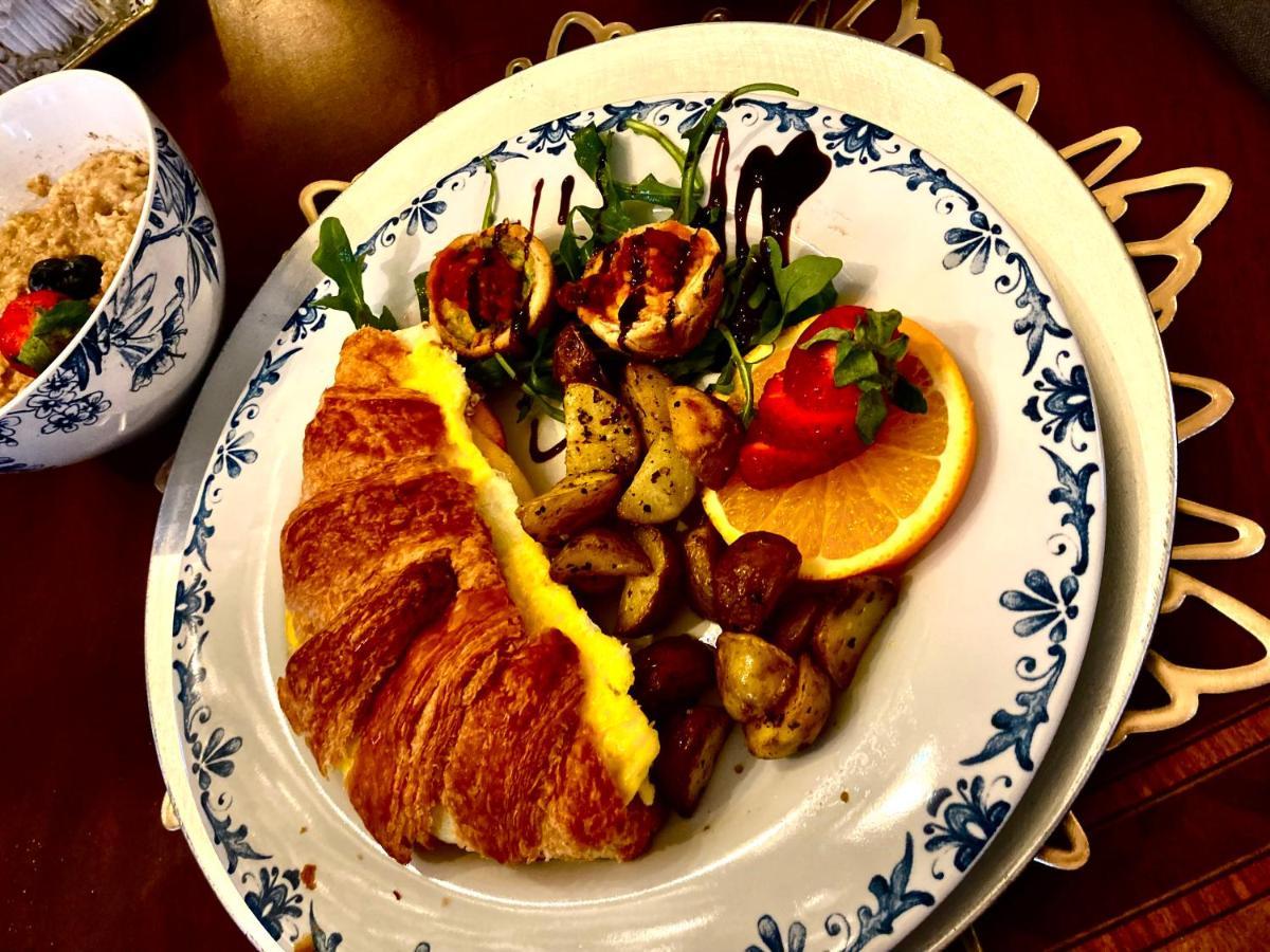 Coppersmith Inn Bed And Breakfast Галвестън Екстериор снимка