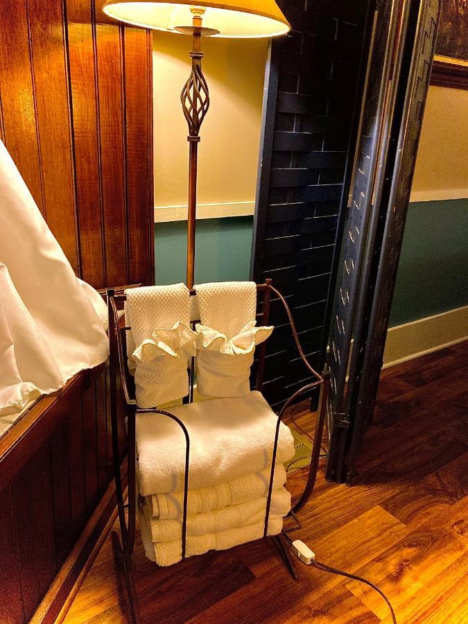 Coppersmith Inn Bed And Breakfast Галвестън Екстериор снимка